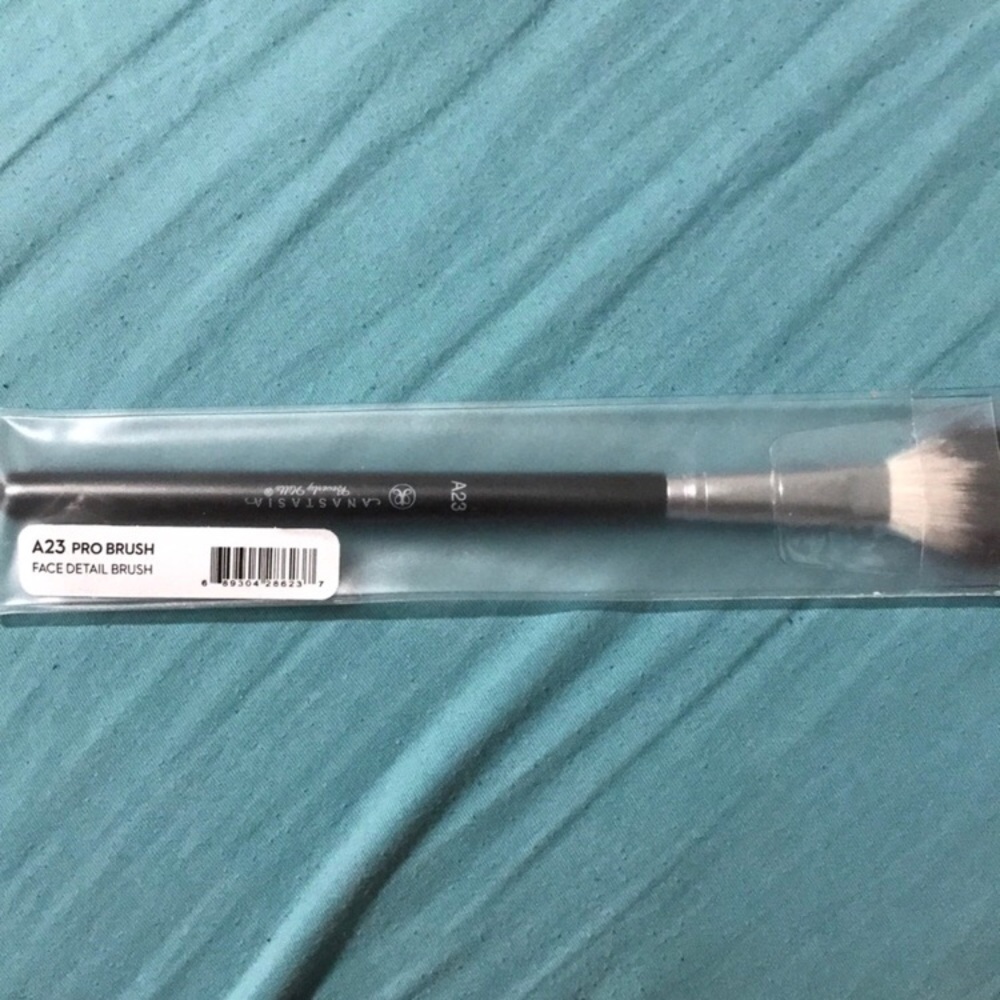 abh a23 detail face detail brush